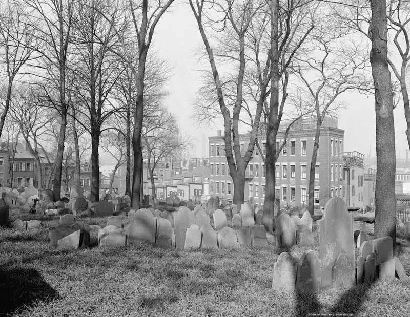 Copp's Hill Burying Ground in 1904 (image from Lost New England)