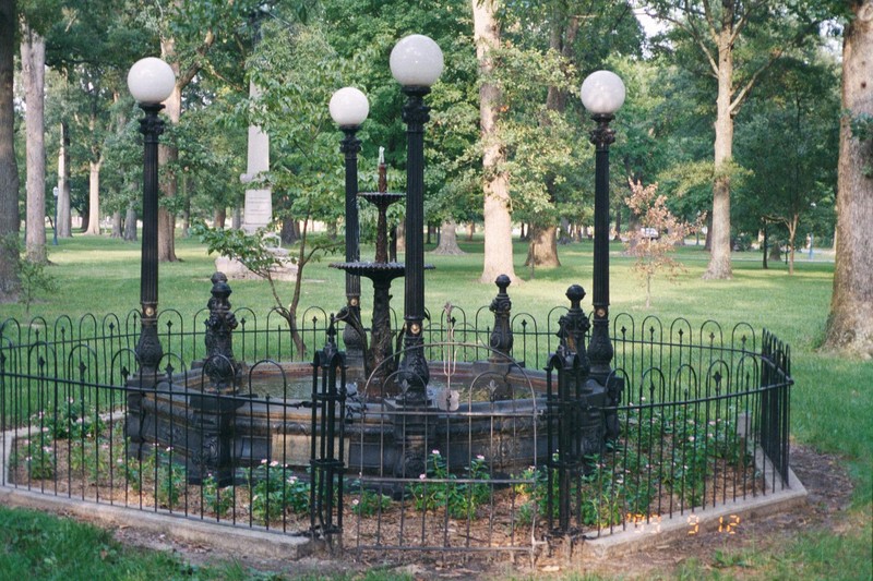 Wyatt Fountain commemorates the first Confederate soldier killed in the Civil War, Henry Lawson Wyatt. Erected in 1910 after a drive funded by local citizens, it complements the statue of Wyatt on the Raleigh Capitol Grounds. 