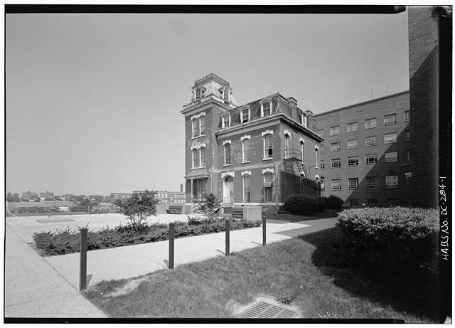 Howard Hall exterior (loc.gov)