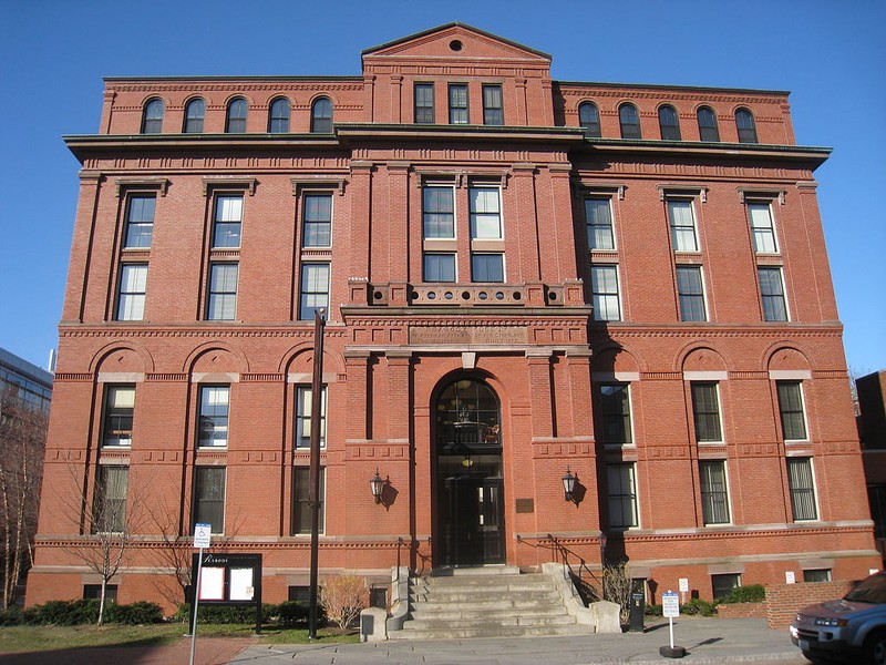 The Peabody Museum (image from Wikimedia Commons)