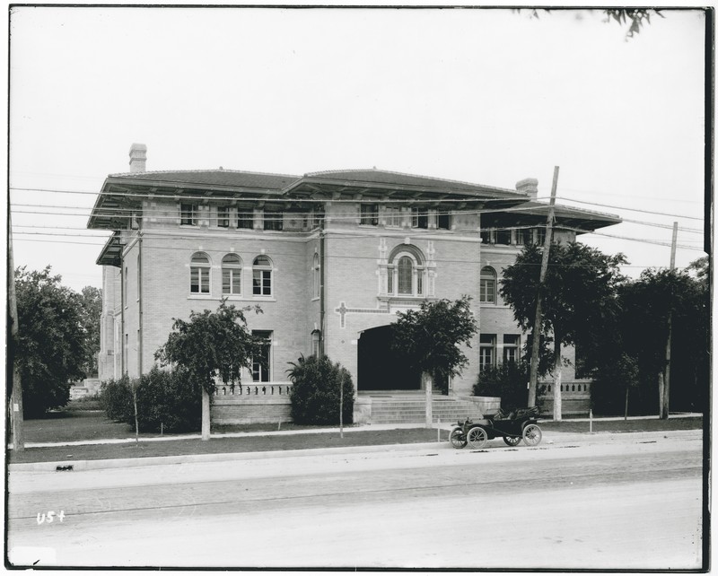While the building on Guadalupe was rented out to businesses (and still stands) the YMCA maintained this building near campus on Nueces Street. Image Courtesy Austin Public Library. CO7963