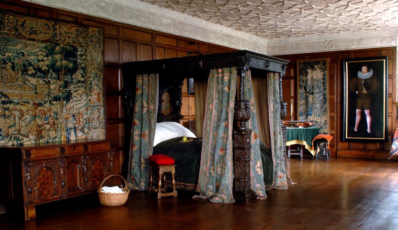 The Grand Parlor within Agecroft.