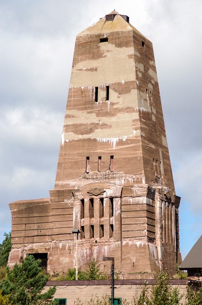 The headframe built in 1919.