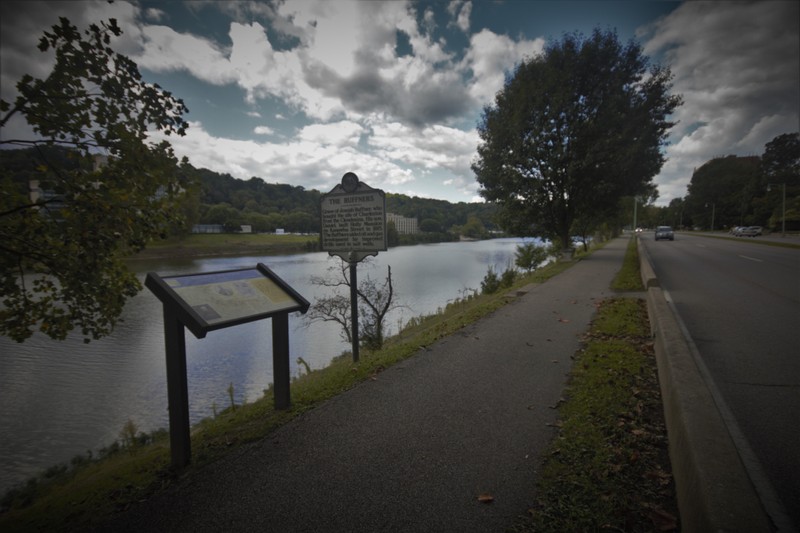 A plaque containing more detailed information about the Kanawha Riflemen, located across the street overlooking the Kanawha River.