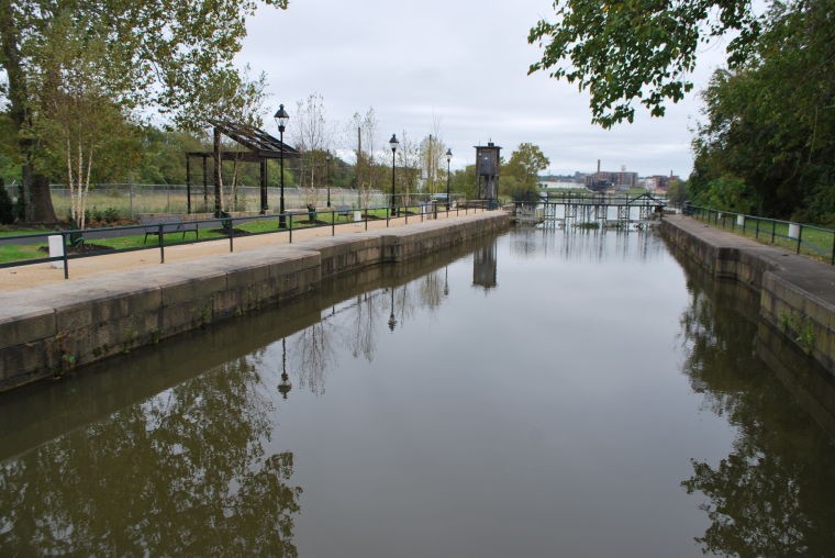 The canal lock at the Great Shiplock Park.