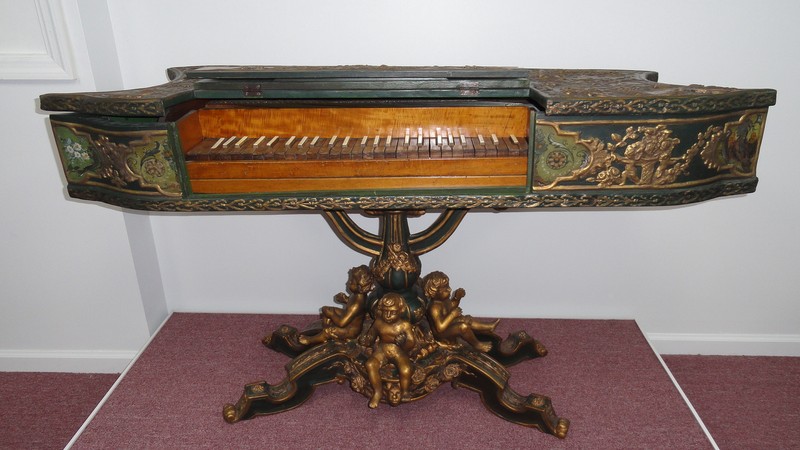 1780 Pianoforte on display in the Virginia Musical Museum (Parker 2013)