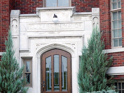 Elizabeth Manor door detail