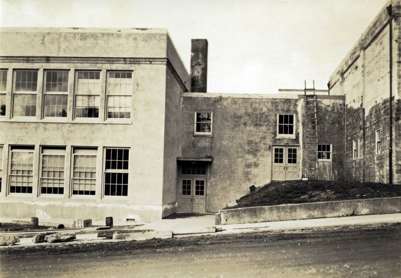 Window, Black-and-white, Residential area, Facade