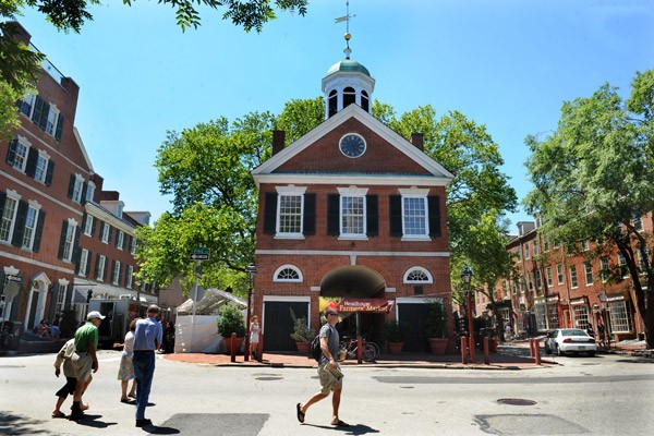 Headhouse Farmer's Market at the New Market/Head House historic site (image from Visit Philadelphia)