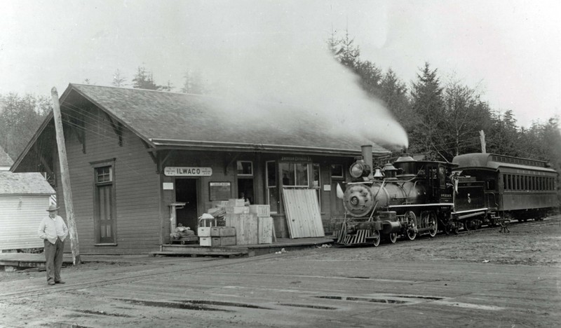 Engine #5 at the Ilwaco Depot. 