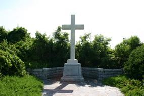 A photo of the cross as it stands today, erected in 1935.