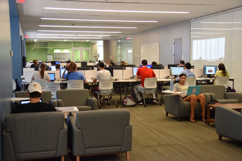 Students using Computers in the GAC