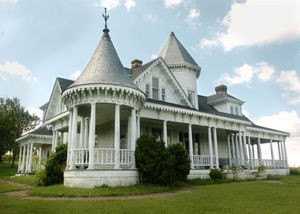 Picture showing the beautiful architecture of the Sidna Allen Home