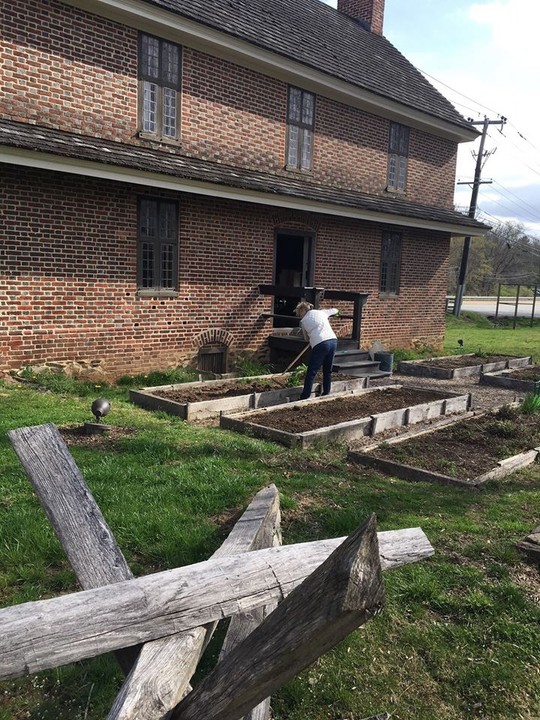 The Kennet Square Spade and Trough taking care of our gardens