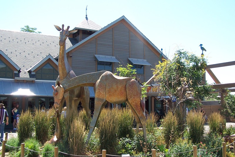 Entrance to the Denver Zoo (image from A Thousand Wonders)