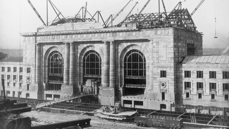 Construction of the Union Station 