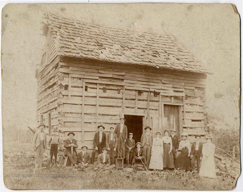 The farmhouse constructed by John Evans in 1769, photo ca. 1900.