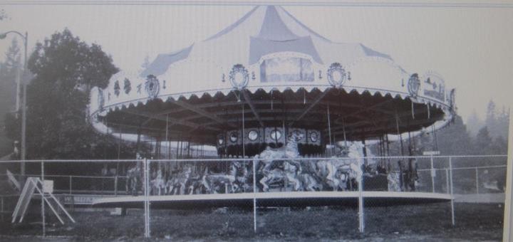 Mangels Carousel in Portland, 1914 (friendsofportlandswoodencarousels.com)