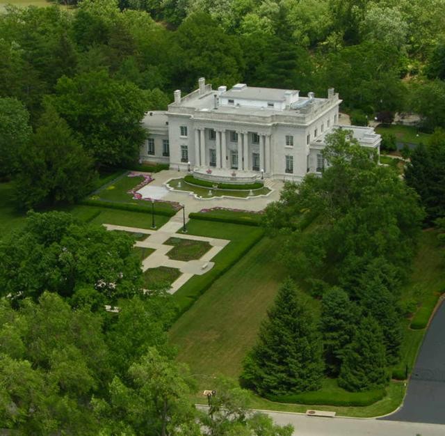 The Kentucky Governor's Mansion is both a private residence and public building. It is open for public tours.