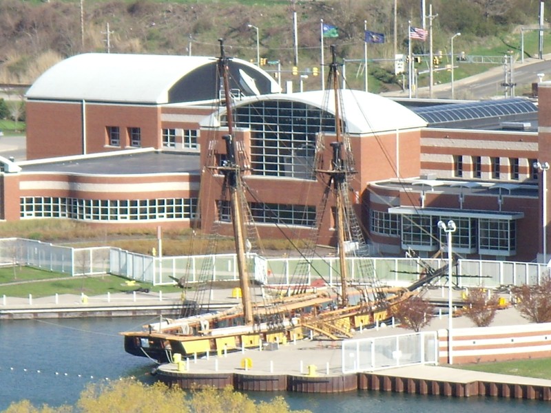 The Erie Maritime Museum with the US Brig Niagara in the foreground.