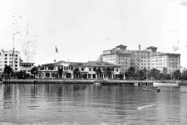 Soreno Hotel and adjacent Yacht Club in late 1920s, early 1930s