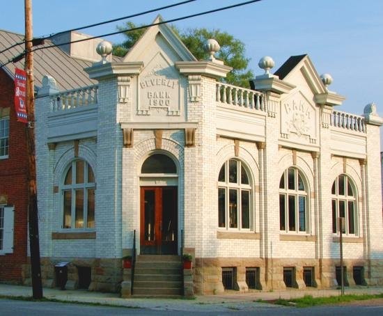 Former Bank of Beverly, closed during the bank holiday of March 1933. Courtesy of Historic Beverly Preservation, Inc.