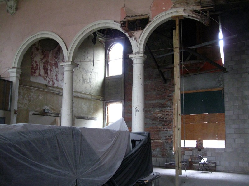 Arches in the auditorium (image from Nailhed blog)