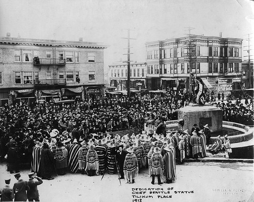 1912 Dedication of the statue (image from Seattle Municipal Archives)