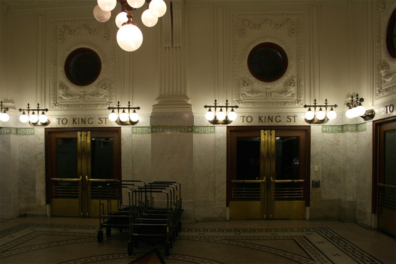 Restored station interior (image from Wikimedia Commons)