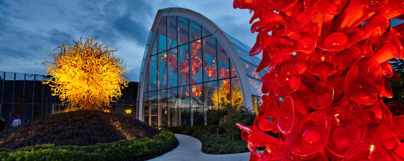 Glasshouse and gardens (image from Chihuly Garden and Glass)