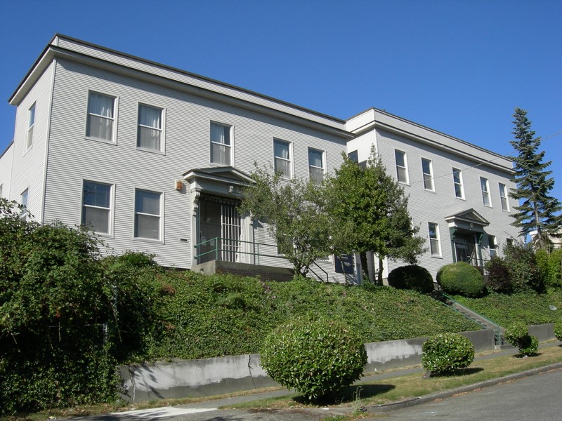 Nihon Go Gakko (Japanese Language School) building, now home to the Japanese Cultural and Community Center of Washington (image from Wikimedia)
