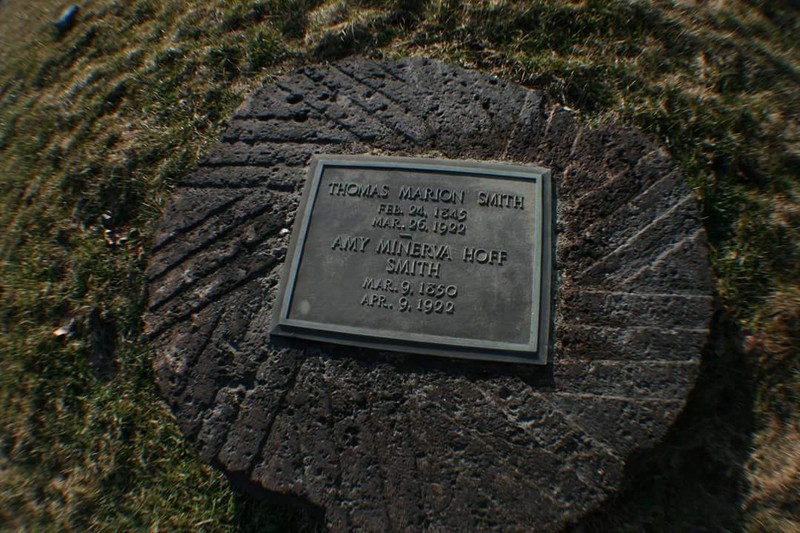 The only remaining millstone from the mill before the flood of 1888.

Feb, 19.  2012 Milford wheel.