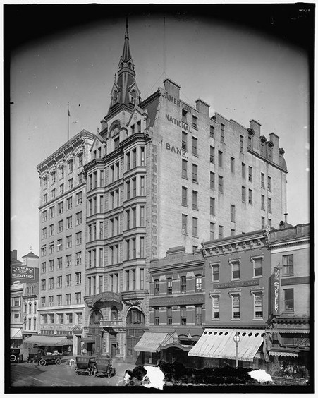 1920s-1930s photo of the building. Courtesy of the Library of Congress