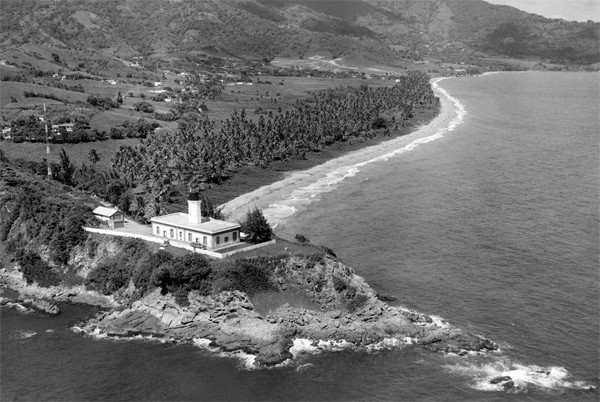 1978 image from an above view.