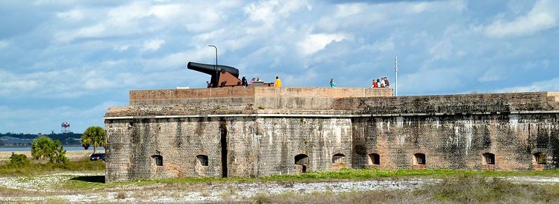 Part of the fort's western bastion with the mounted 15" Rodman cannon