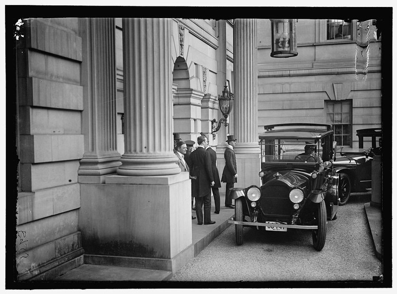 Belgian mission arriving at the Anderson House in 1917. Photo by Harris & Ewing, courtesy of the Library of Congress. 