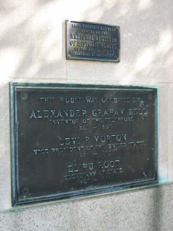 Plaque found on mansion commemorating the visits made by the three prominent men pictured above. By Craig Swain, on HMDB.org (reproduced under Fair Use)