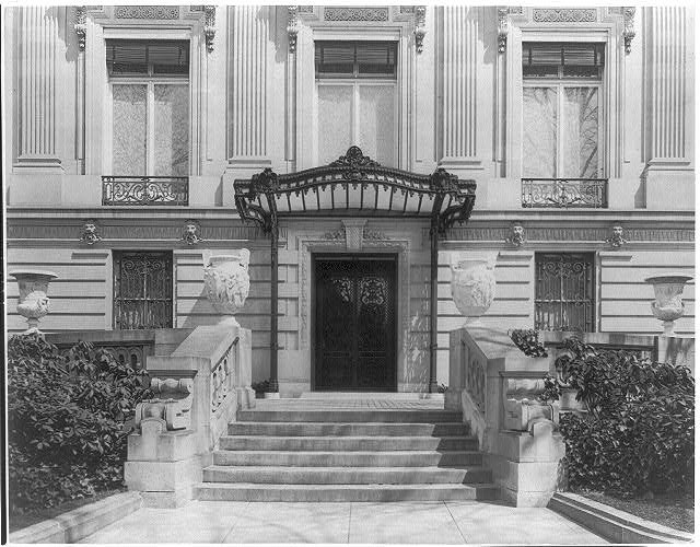 1915 photo of the entrance to the Townsend Home before it became the new and current home of the club. Courtesy of the Library of Congress