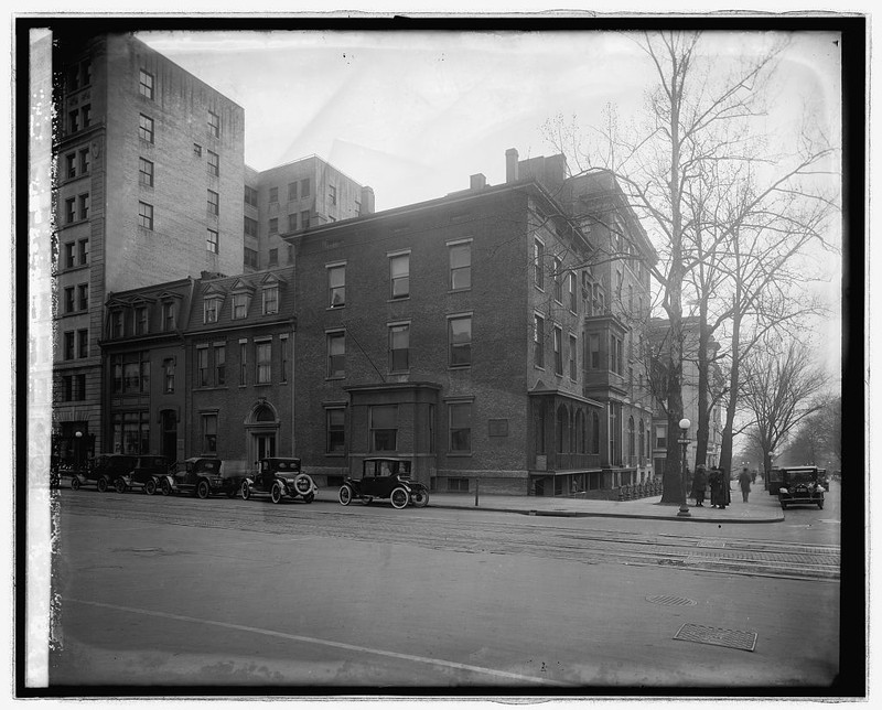 1921 photo of the club's first home, the Corcoran Building on the corner of 15th and F Streets, N.W. Courtesy of the Library of Congress