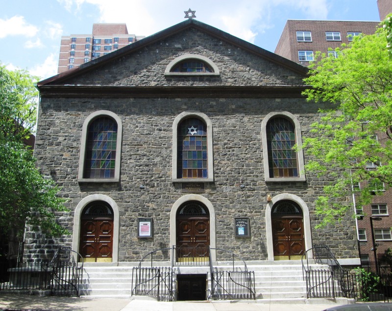 A view of the Synagogue in 2013 ((By Beyond My Ken (Own work) [GFDL (http://www.gnu.org/copyleft/fdl.html) or CC BY-SA 4.0-3.0-2.5-2.0-1.0 (http://creativecommons.org/licenses/by-sa/4.0-3.0-2.5-2.0-1.0)], via Wikimedia Commons))