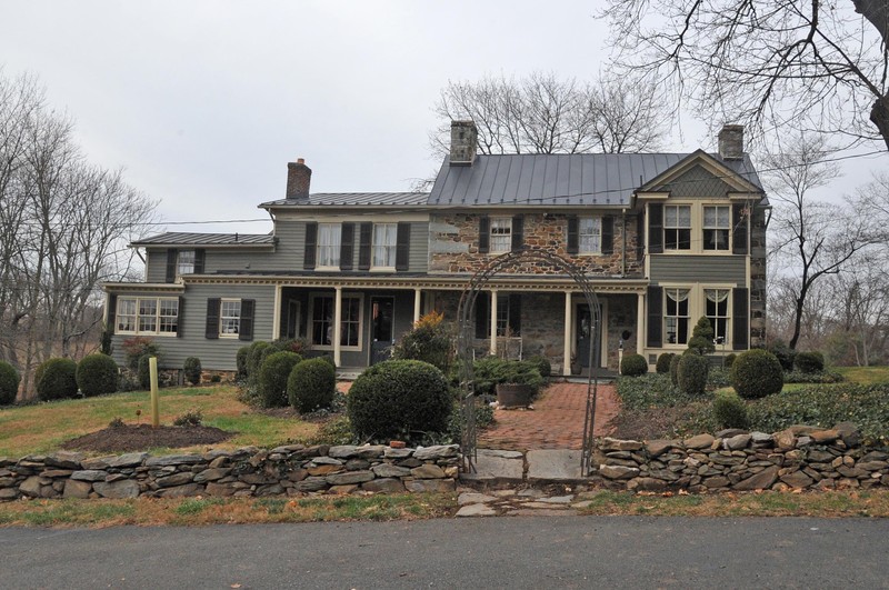 The Sunnyside Farm home in 2007 ((By Jerrye & Roy Klotz, MD (Own work) [CC BY-SA 3.0 (http://creativecommons.org/licenses/by-sa/3.0)], via Wikimedia Commons))