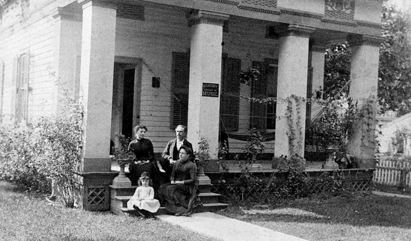 On far right, Pauline and Reuben Kempf with their young daughter Elsa. A friend and neighbor, Marie Durheim is the woman on the left. 