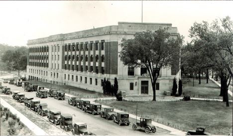 The Alexander Grant Ruthven Museums Building shortly after completion in 1928