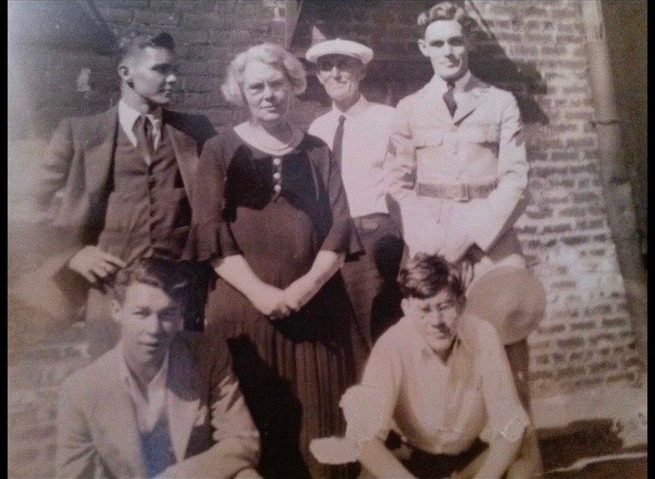 Photograph, Standing, Gesture, Sleeve