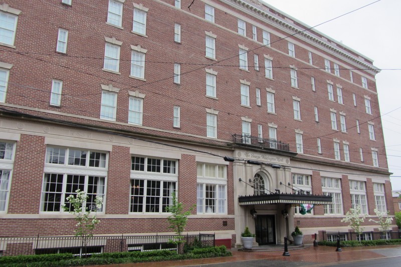 Exterior view of The George Washington Hotel