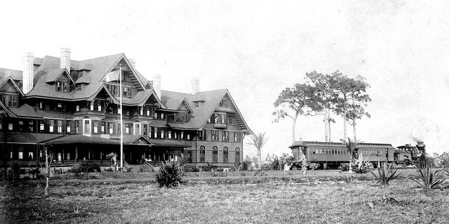 The hotel not long after its completion in 1897. The "Pinellas Special" can be seen parked outside