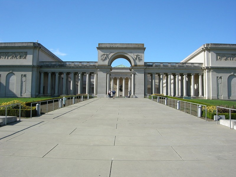 The Legion of Honor museum entrance.