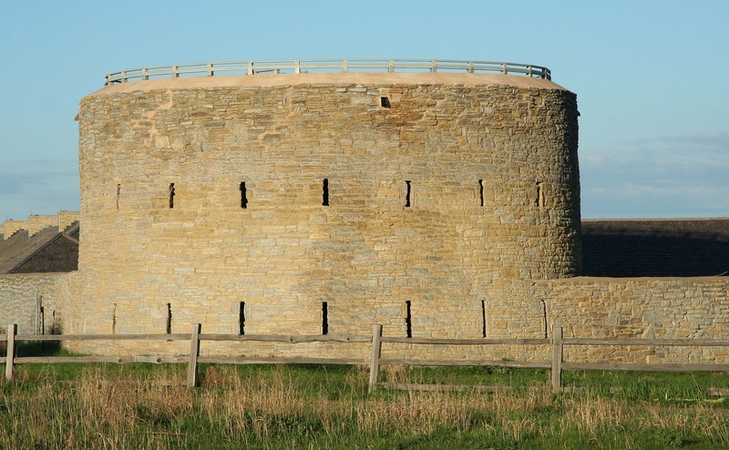 This round tower is located at the west side of the fort.