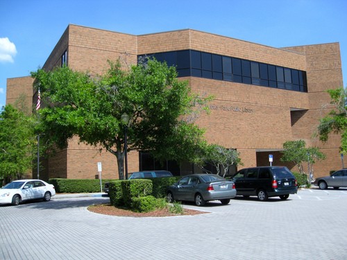 The Winter Park Public Library was founded in 1885 and moved into the current building in 1976.