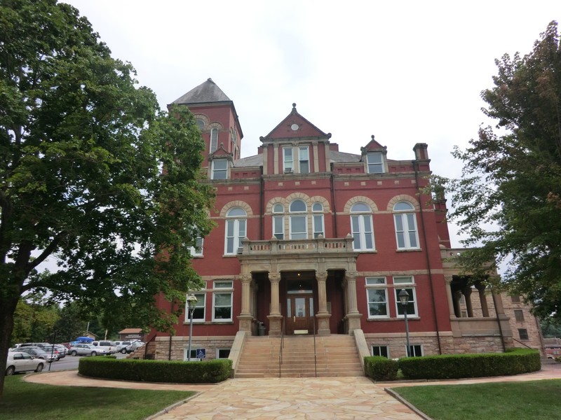 Fayetteville Court House (site of historical marker)